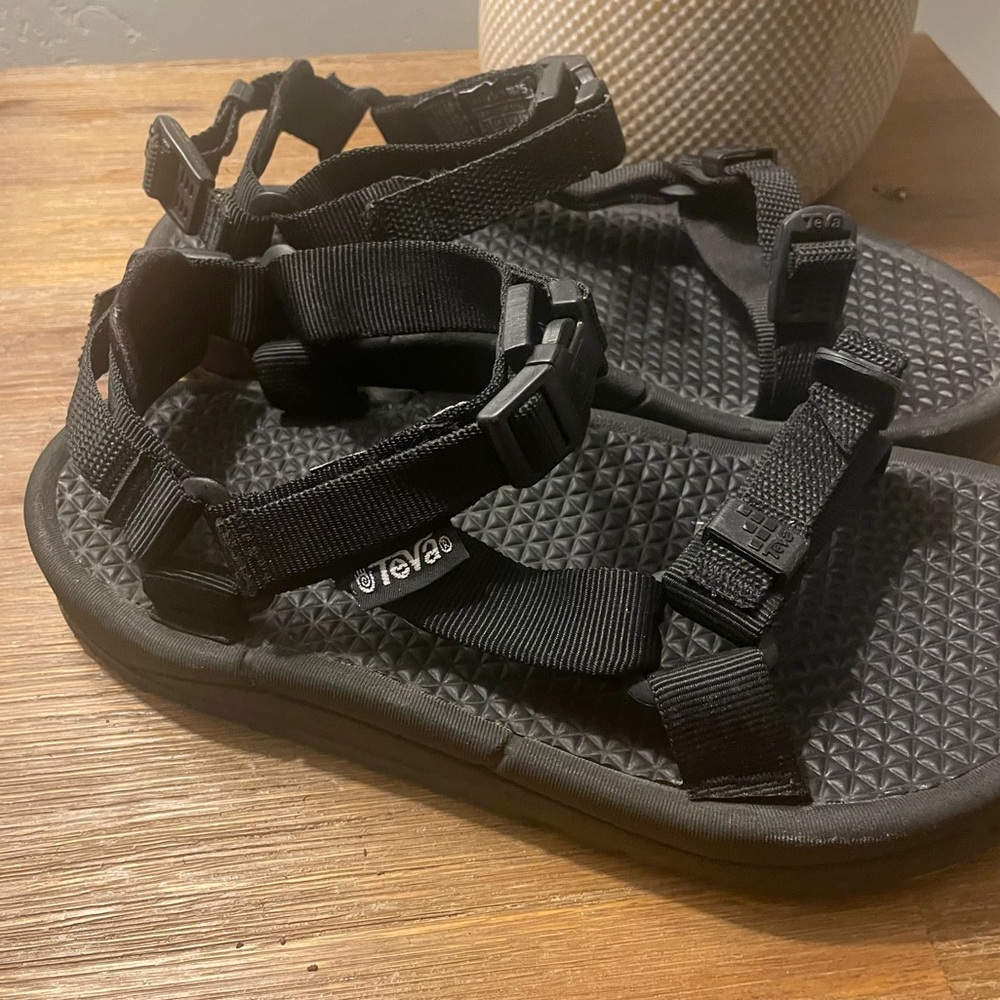 TEVA Universal Approach Sandals - Picture 12 of 14